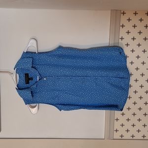 Sleeveless Buttondown